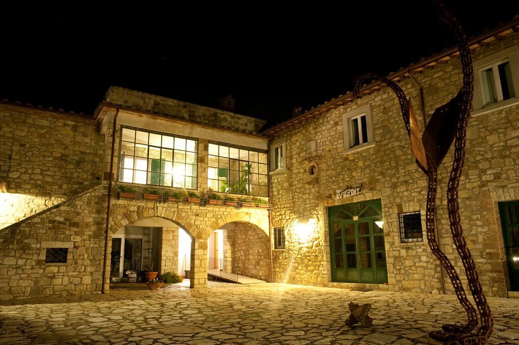 Agriturismo Tenuta Conti Faina Fratta Todina Quarto foto