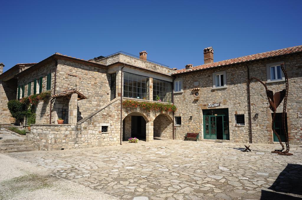 Agriturismo Tenuta Conti Faina Fratta Todina Quarto foto