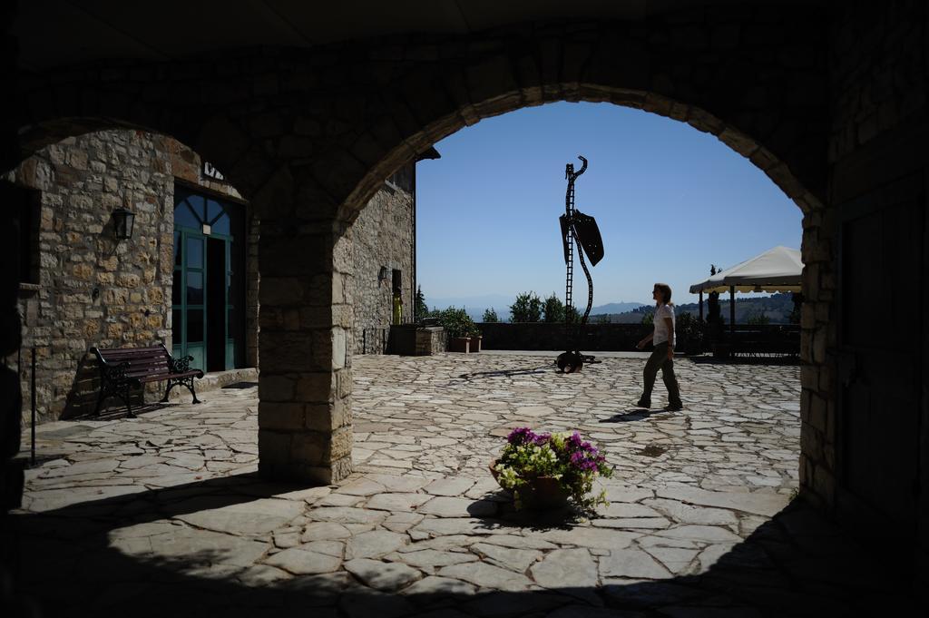 Agriturismo Tenuta Conti Faina Fratta Todina Quarto foto